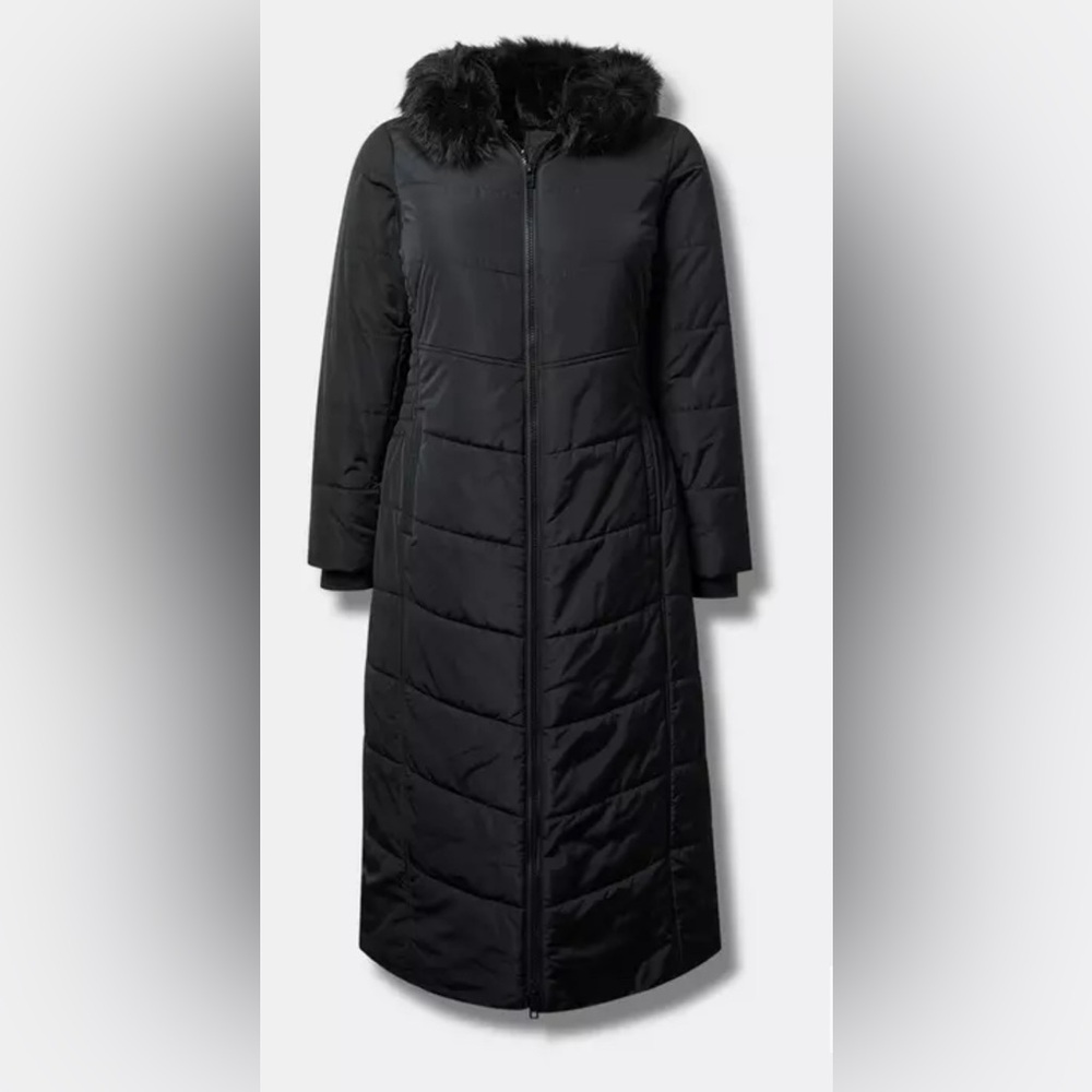 NWOT Torrid Black Nylon Maxi Fit & Flare Puffer. Faux fur lined hood.